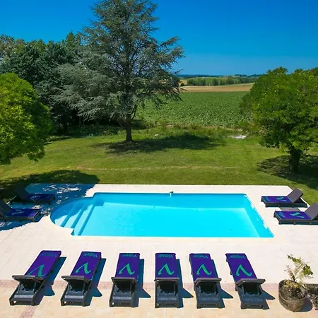 Villa Sleeps 12 Pool Wifi *