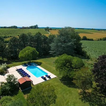 Sleeps 12 Pool Wifi Fourcès