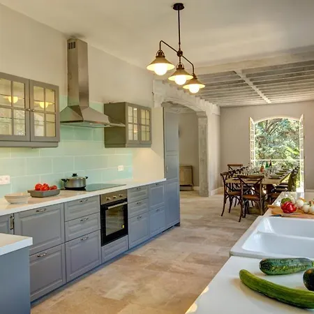 Sleeps 12 Pool Wifi Villa *